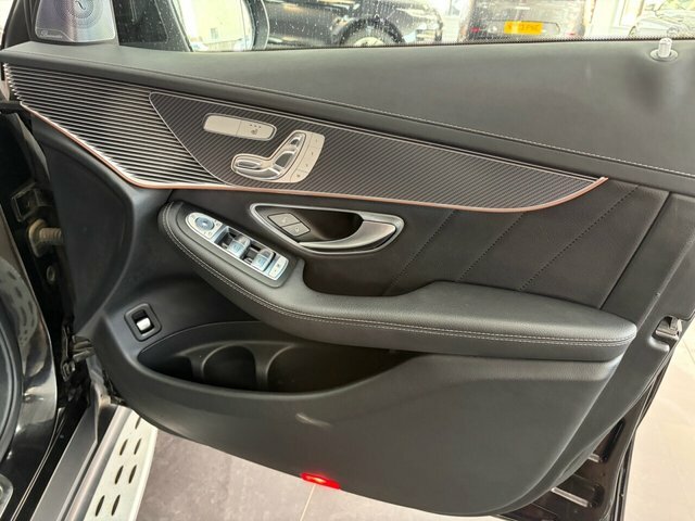 Mercedes-Benz EQC 400 300Kw Amg Line 80Kwh Blue #24