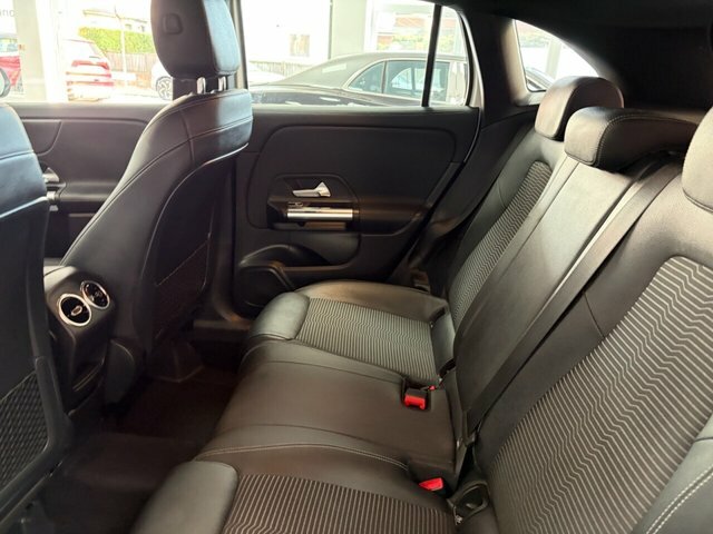 Mercedes-Benz GLA Class 1.3 Gla200 Amg Line Suv 7G-dct Euro 6 Black #43