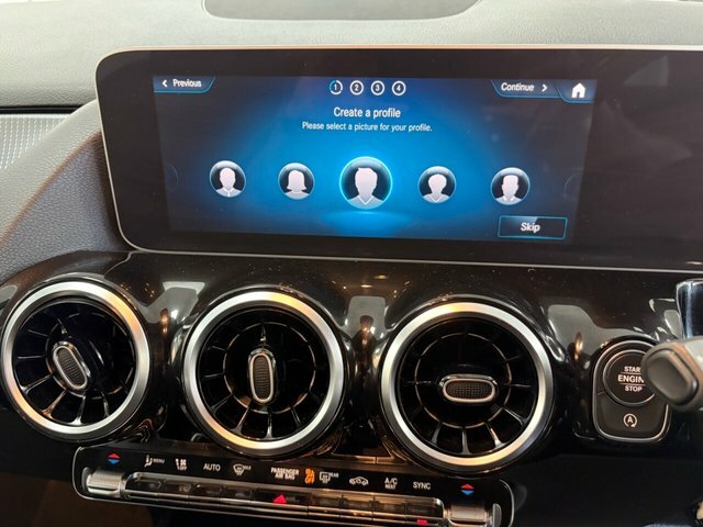 Mercedes-Benz GLA Class 1.3 Gla200 Amg Line Suv 7G-dct Euro 6 Black #47