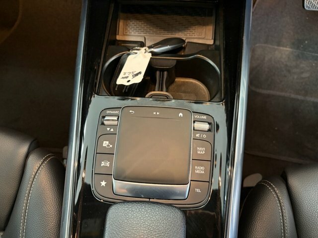 Mercedes-Benz GLA Class 1.3 Gla200 Amg Line Suv 7G-dct Euro 6 Black #55