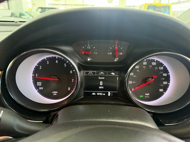 Vauxhall Astra 1.5 Turbo D Business Edition Nav Sports Tourer Silver #27