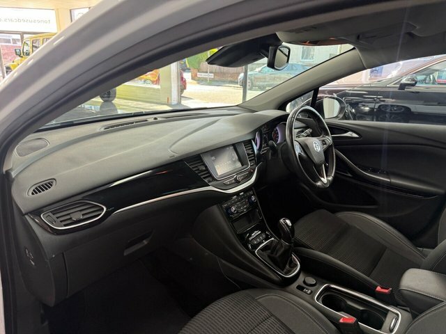 Vauxhall Astra 1.5 Turbo D Business Edition Nav Sports Tourer Silver #12