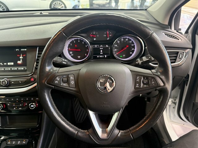 Vauxhall Astra 1.5 Turbo D Business Edition Nav Sports Tourer Silver #24