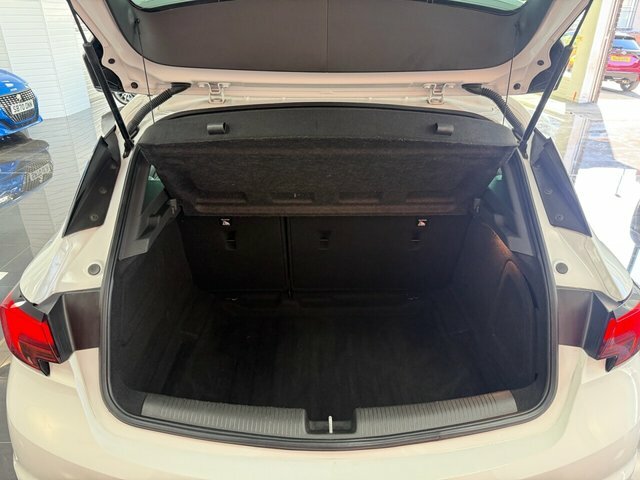 Vauxhall Astra 1.5 Turbo D Business Edition Nav Sports Tourer Silver #9