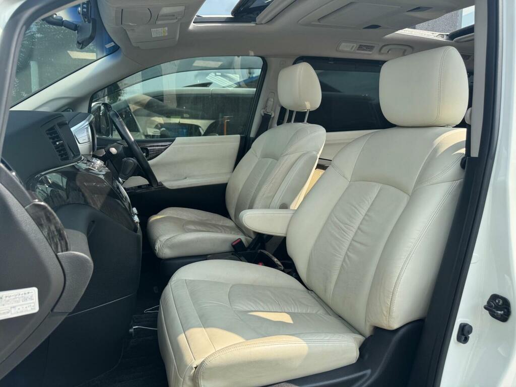 Nissan Elgrand 2.5 Highway Star Premium White #15