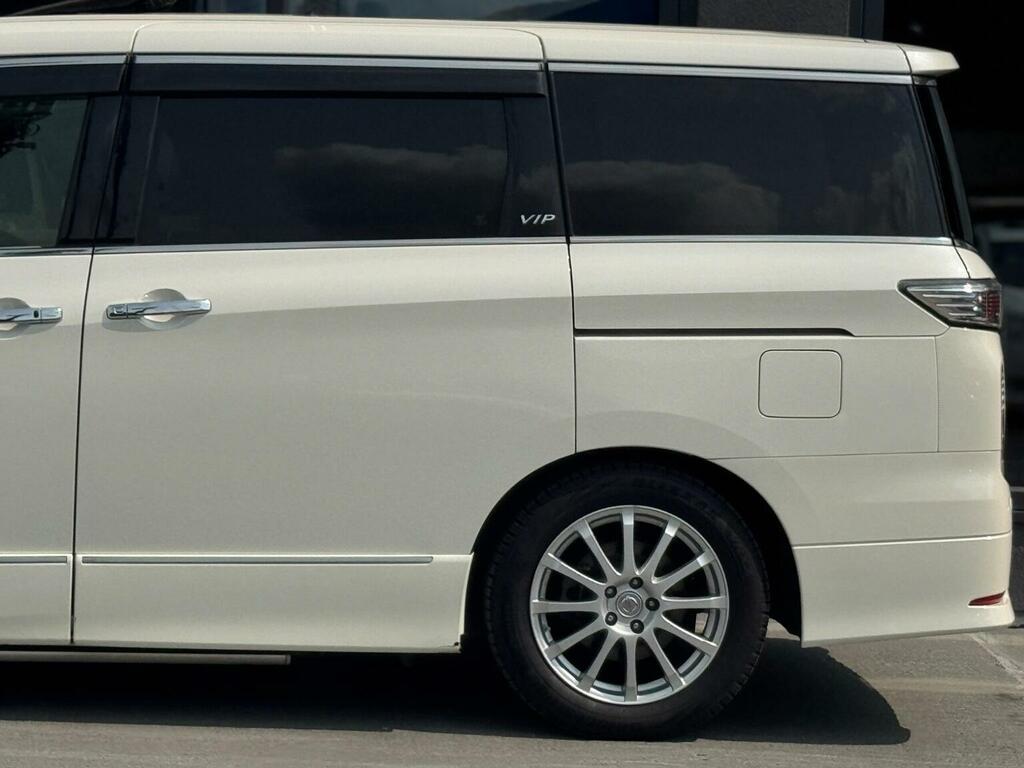 Nissan Elgrand Exclusive Vip 3.5 Euro 5 Ss White #6