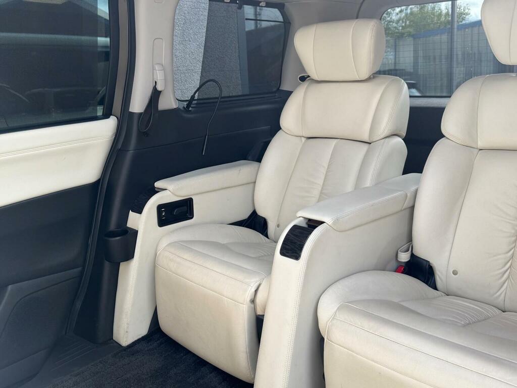 Nissan Elgrand 2.5 Highway Star Premium White #35