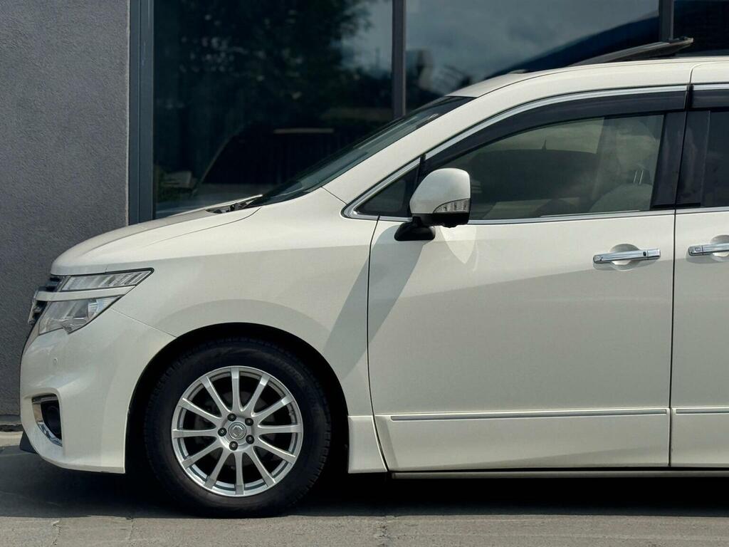 Nissan Elgrand 2.5 Highway Star Premium White #7