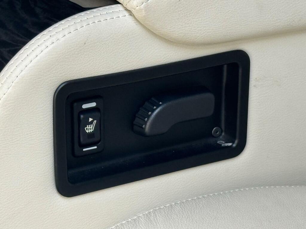 Nissan Elgrand 2.5 Highway Star Premium White #37