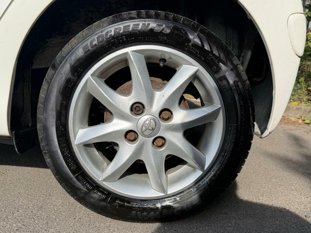 Toyota Aygo 1.0L 1.0 Vvt-i Ice Euro 5 Silver #22