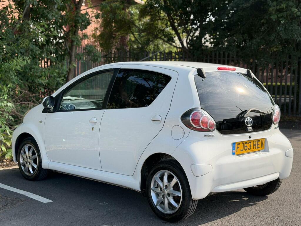Toyota Aygo 1.0 Vvt-i Mode Euro 5 White #4