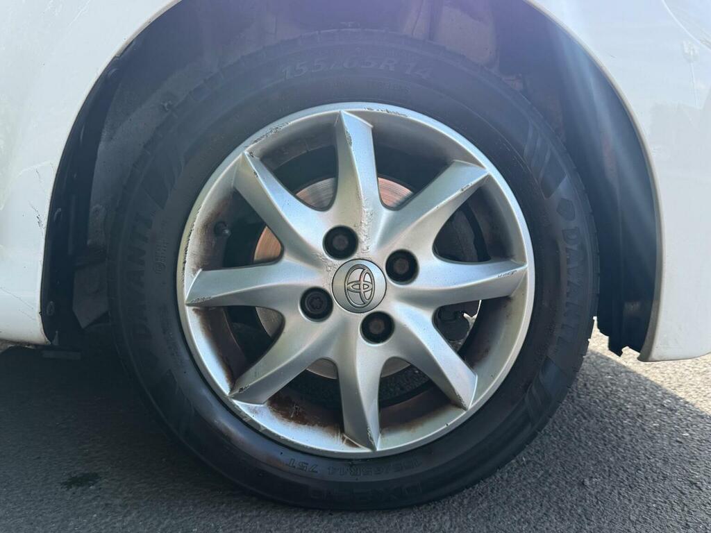 Toyota Aygo 1.0L 1.0 Vvt-i Ice Euro 5 Silver #24
