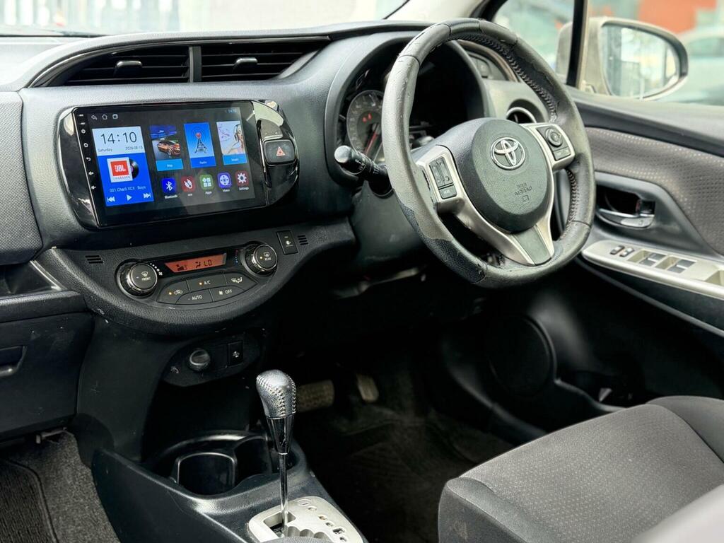 Toyota Yaris 1.33 Dual Vvt-i Icon Multidrive S Euro 6 Black #3