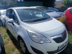 Vauxhall Meriva 1.4 Exclusive H B White 80000 Miles Only Very