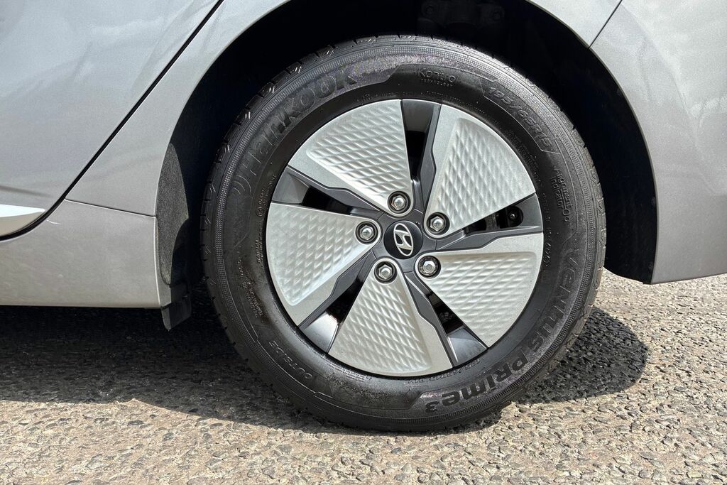 Hyundai Ioniq 1.6 H Gdi Premium Hatchback Hybrid Dct Silver #5