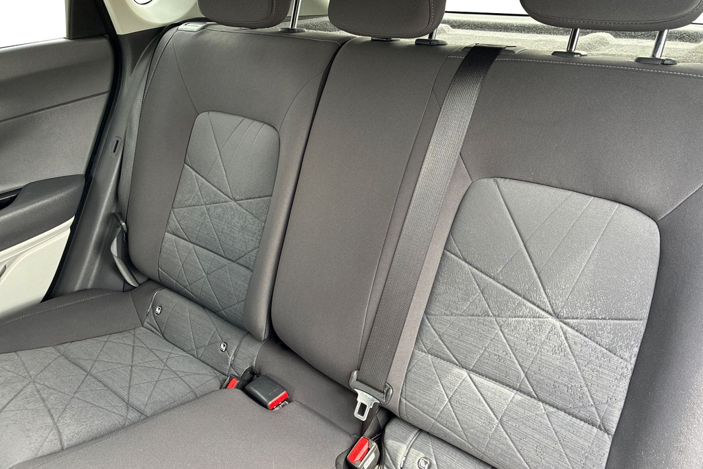 Hyundai Bayon 1.0 Tgdi Ultimate Dct White #9
