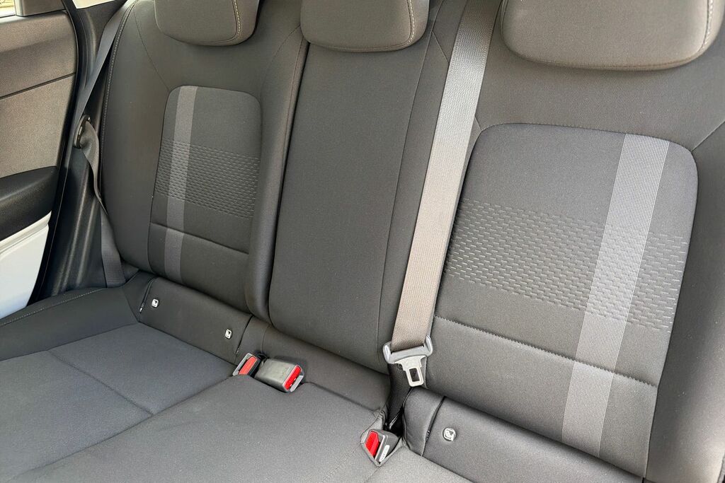 Hyundai I20 1.0T Gdi 90 Black Line White #15