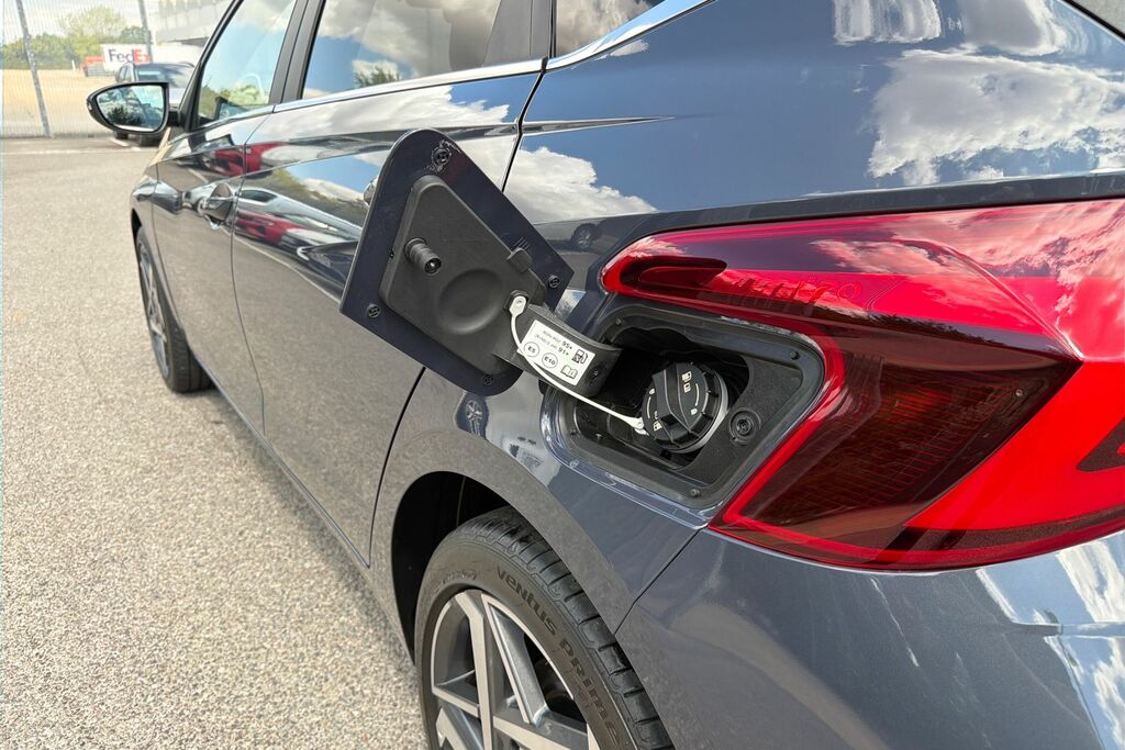 Hyundai I20 1.0T Gdi 90 Black Line White #23