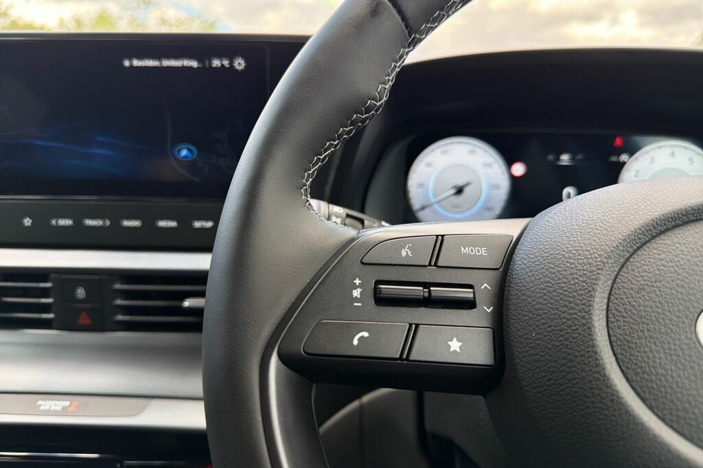 Hyundai I20 1.0T Gdi 90 Black Line White #20