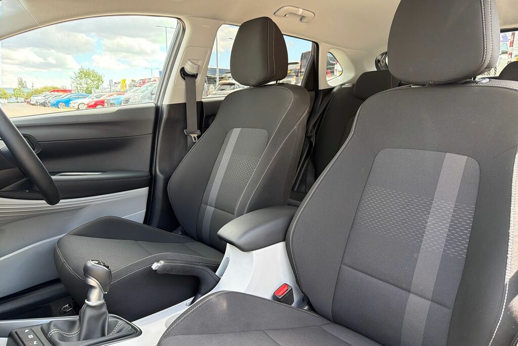 Hyundai I20 1.0T Gdi 90 Black Line White #14