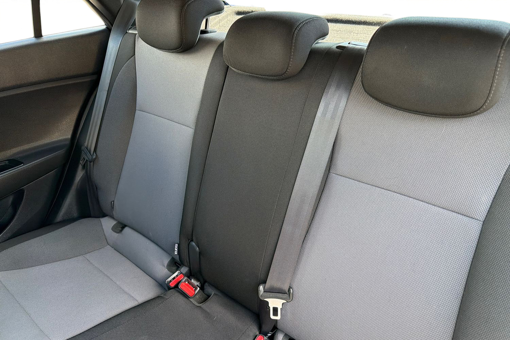 Hyundai I20 I20 Play Mpi White #9