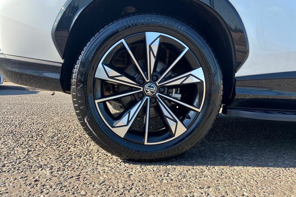 MG HS 1.5 T Gdi 24.7Kwh Trophy Suv Plug In Hy White #5