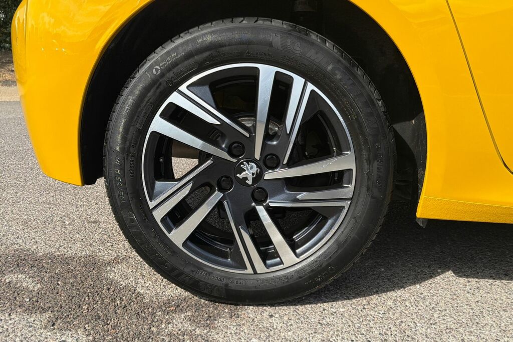 Peugeot 208 1.2 Puretech Active Premium Plus Hatchback Pe Yellow #5