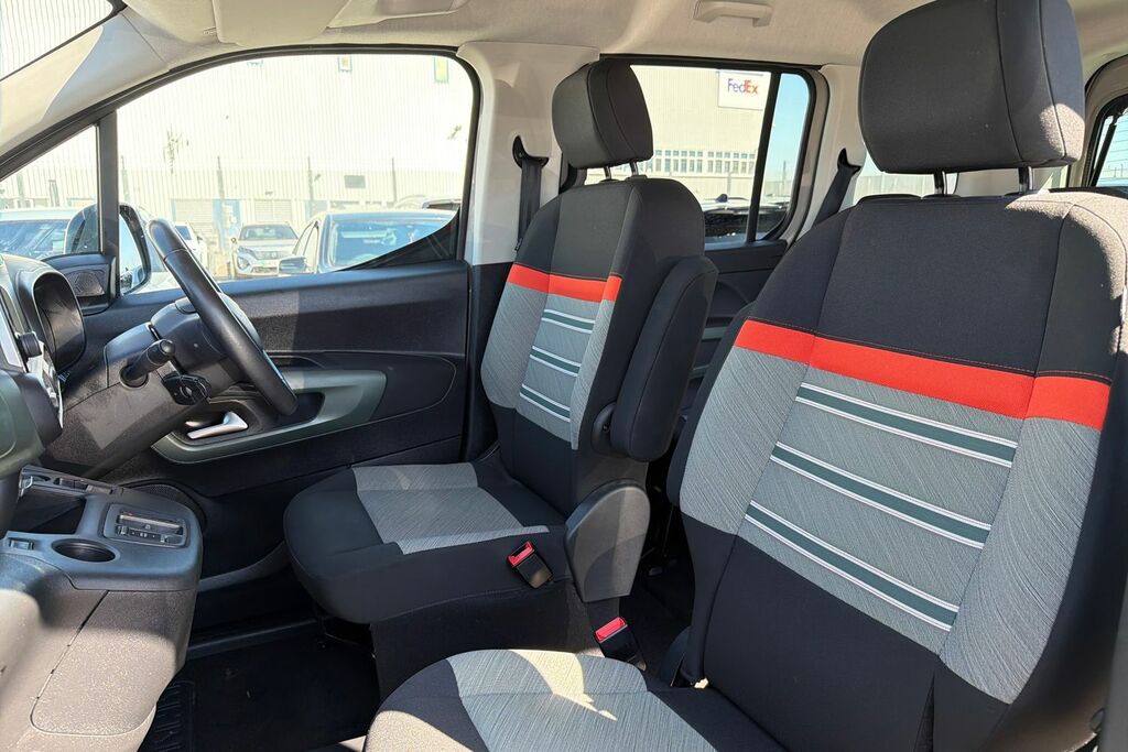 Citroen e-Berlingo 50Kwh Feel XL Mpv 7.4Kw Charger #14