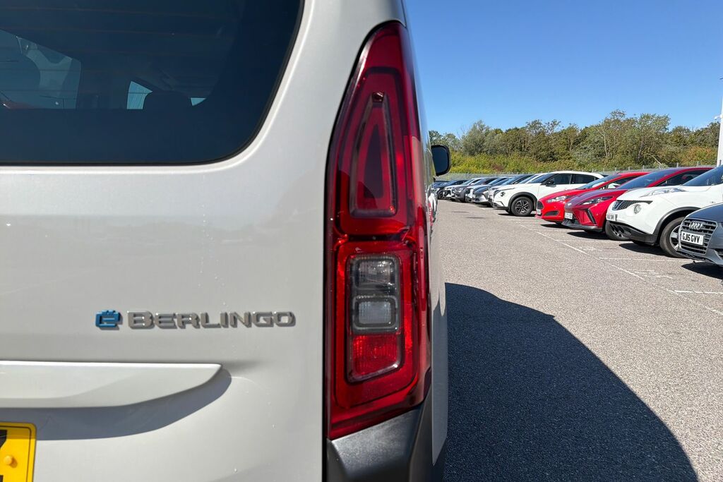 Citroen e-Berlingo 50Kwh Feel XL Mpv 7.4Kw Charger #12