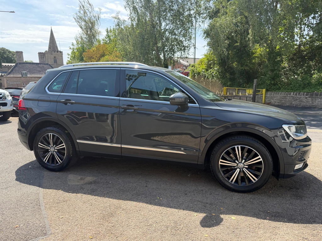 Volkswagen Tiguan 2.0 Tdi Bluemotion Tech Se Navigation Euro 6 Ss #2
