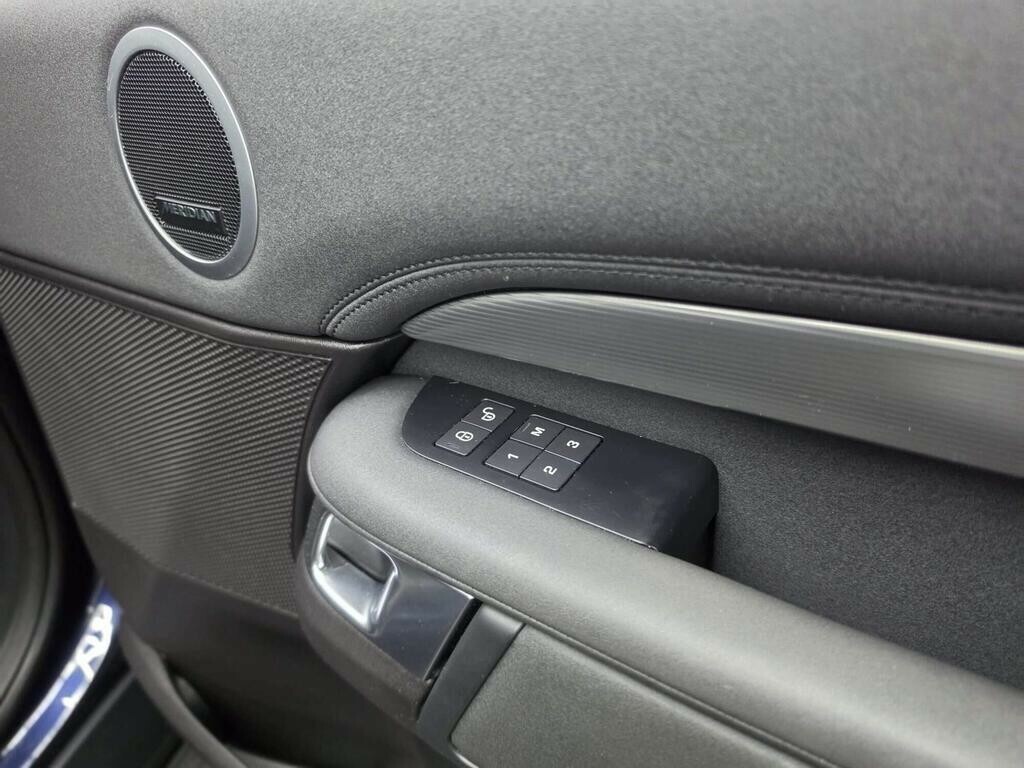 Land Rover Discovery Sdv6 Commercial Hse Black #18