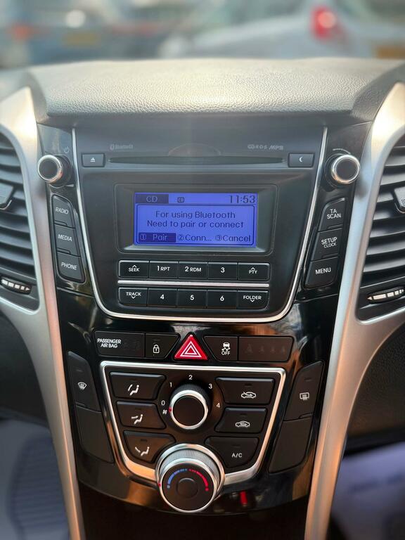 Hyundai I30 Estate 1.6 Crdi Blue Drive Style Nav Tourer Euro 5 Black #21