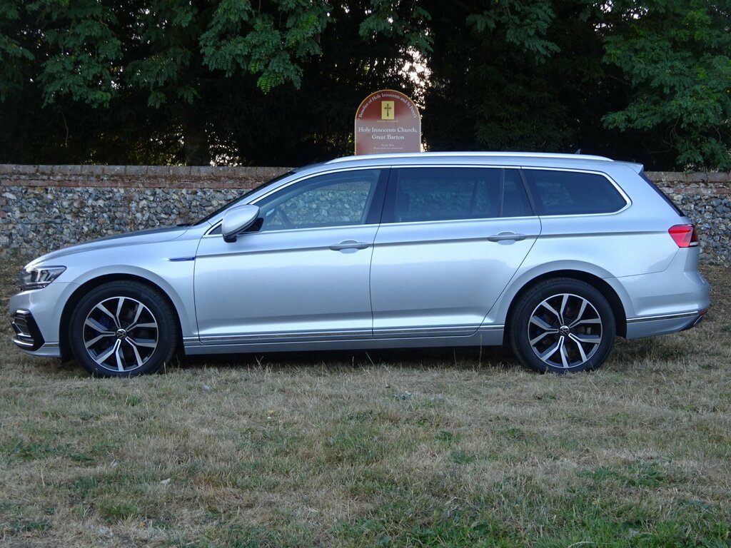 Volkswagen Passat 1.4 Tsi 13Kwh Gte Estate Plug-in Hybrid Silver #2
