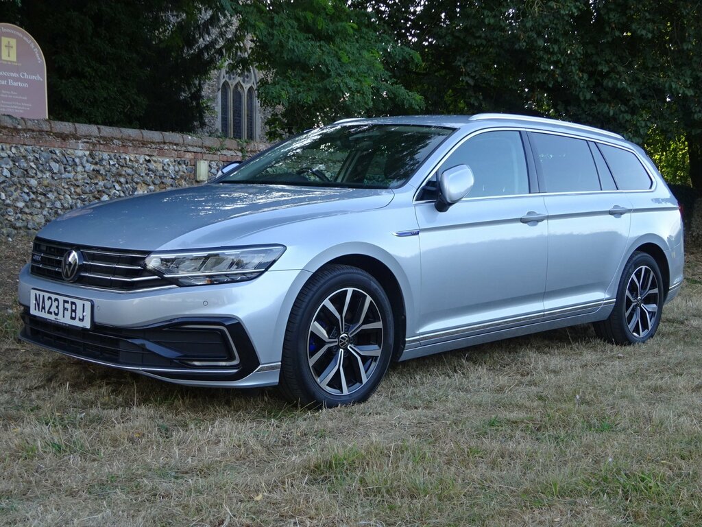 Volkswagen Passat 1.4 Tsi 13Kwh Gte Estate Plug-in Hybrid Silver