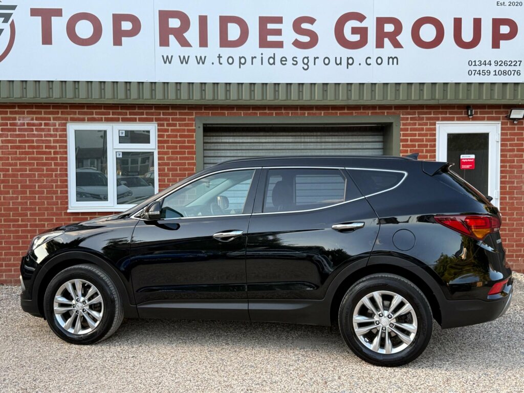 Hyundai Santa Fe 2.2 Crdi Blue Drive Premium 4Wd Euro 6 Ss RA66KKO Black #2