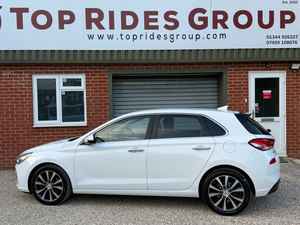 Hyundai I30 1.6 Crdi Blue Drive Premium Dct Euro 6 Ss White #2