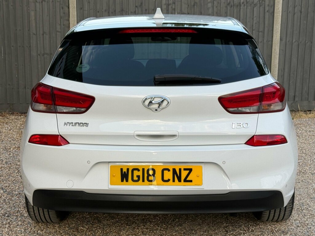 Hyundai I30 1.6 Crdi Blue Drive Premium Dct Euro 6 Ss White #4