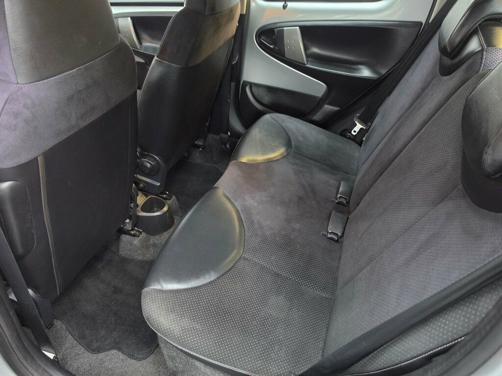 Toyota Aygo Ice White #16