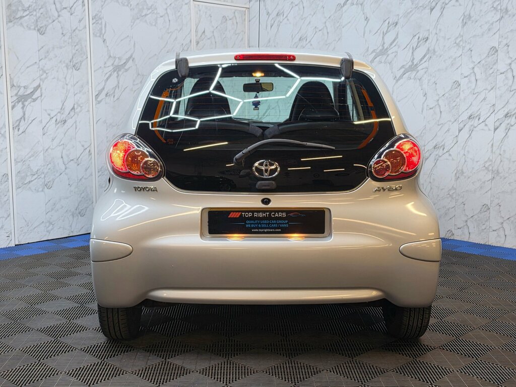 Toyota Aygo 1.0 Vvt-i Ice Hatchback 67 Ps Silver #3