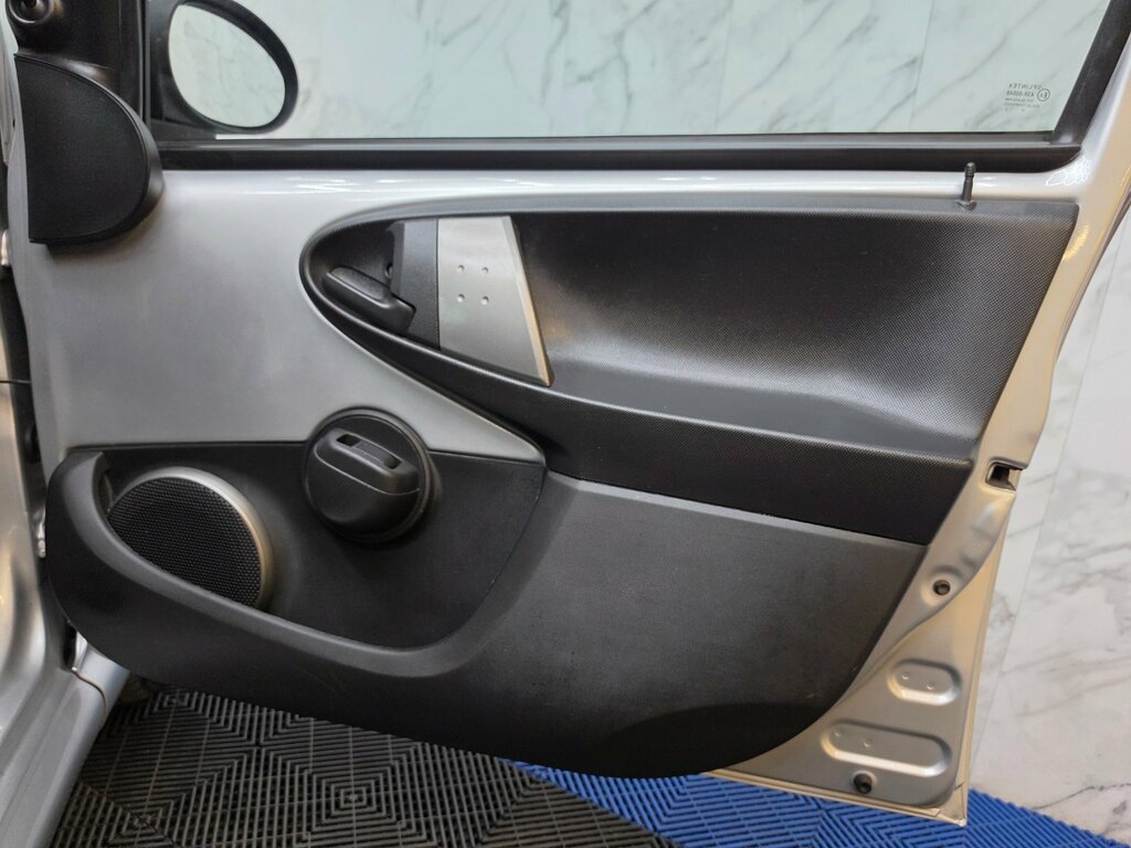 Toyota Aygo Ice White #18
