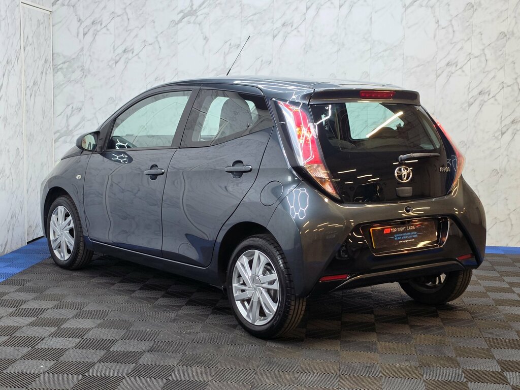 Toyota Aygo 1.0 Vvt-i X-pression Hatchback 68 Ps Grey #5