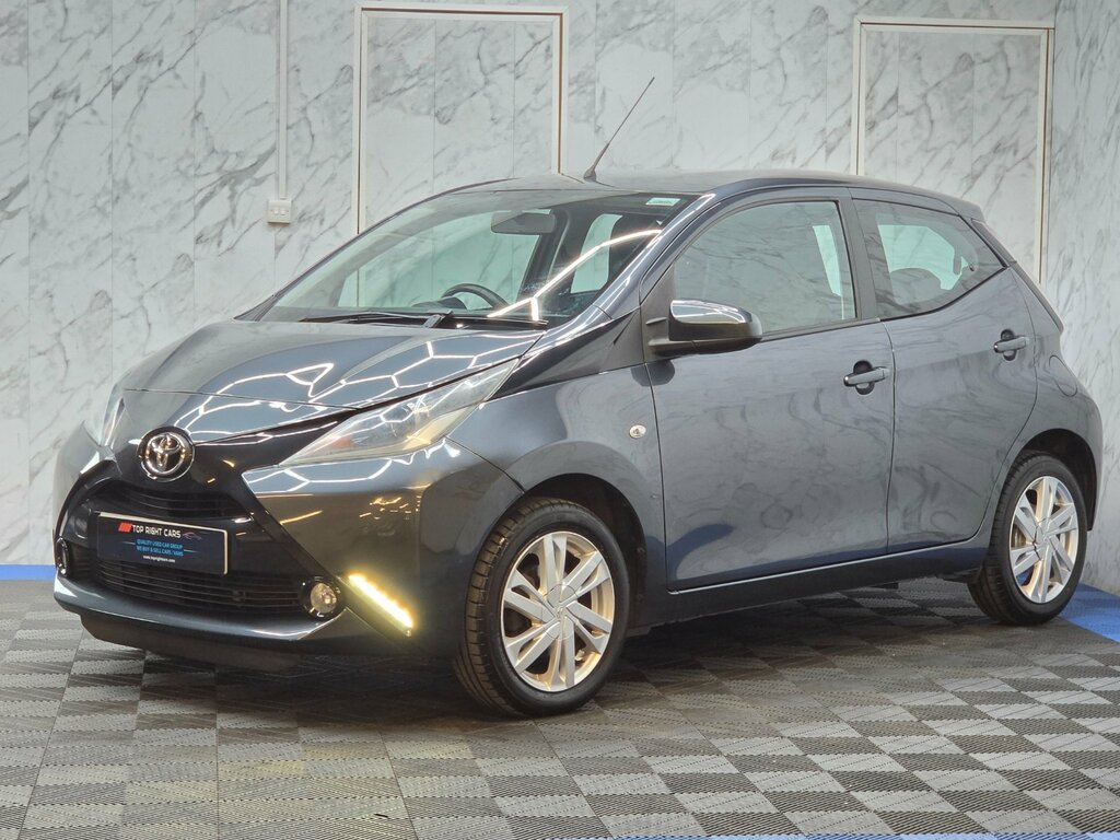 Toyota Aygo 1.0 Vvt-i X-pression Hatchback 68 Ps Grey #3
