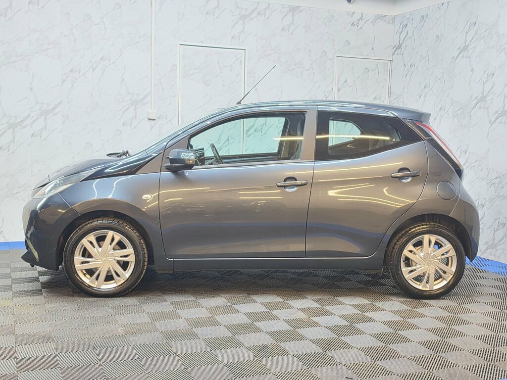 Toyota Aygo 1.0 Vvt-i X-pression Hatchback 68 Ps Grey #6