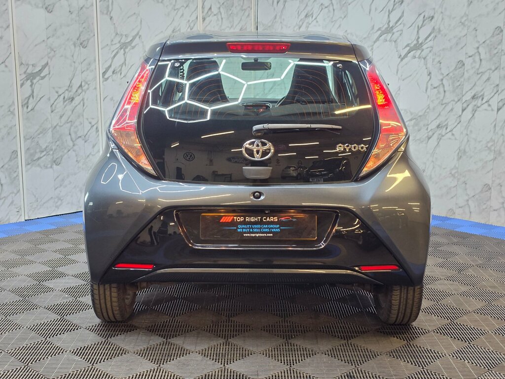 Toyota Aygo 1.0 Vvt-i X-pression Hatchback 68 Ps Grey #4