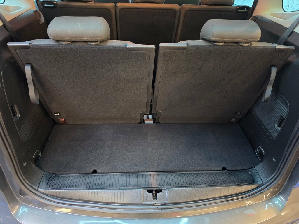Vauxhall Zafira Tourer Design Black #25