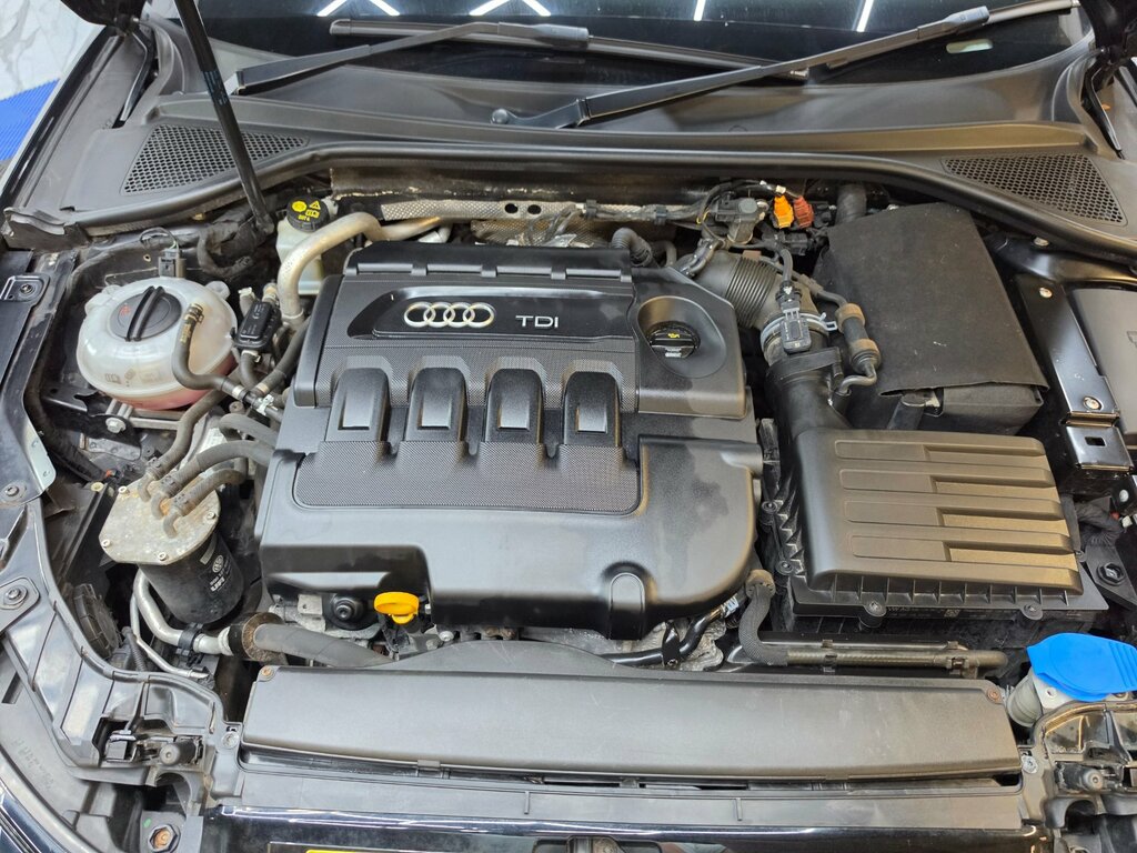 Audi A3 1.6 Tdi Sport Sportback Euro 5 Black #24