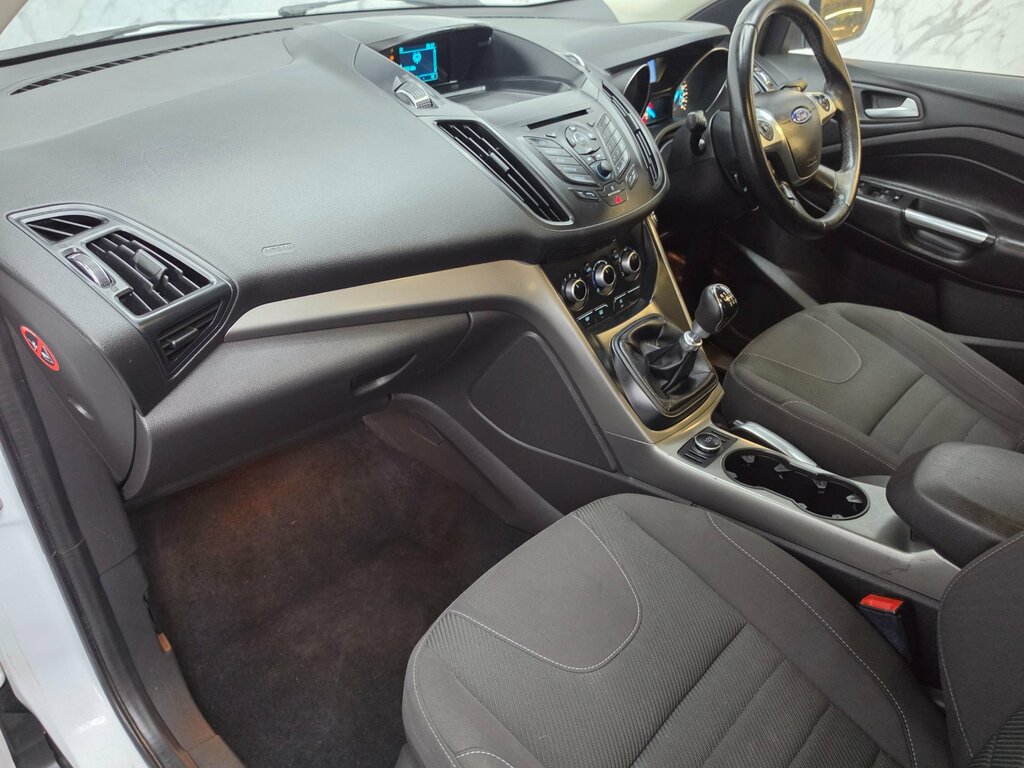 Ford Kuga 2.0 Tdci Titanium Suv 2Wd Euro 6 Black #12