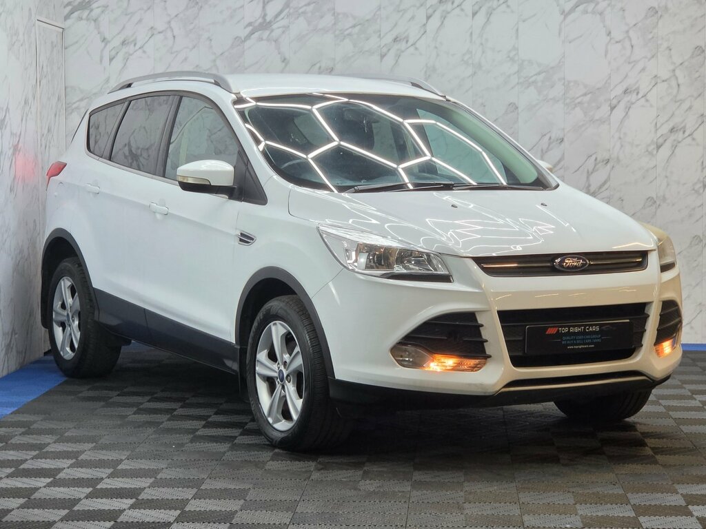 Ford Kuga 1.6T Ecoboost Zetec Suv 2Wd Ss 150 Ps Pet White