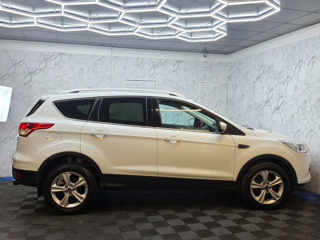 Ford Kuga 1.6T Ecoboost Zetec Suv 2Wd Ss 150 Ps Pet White #6