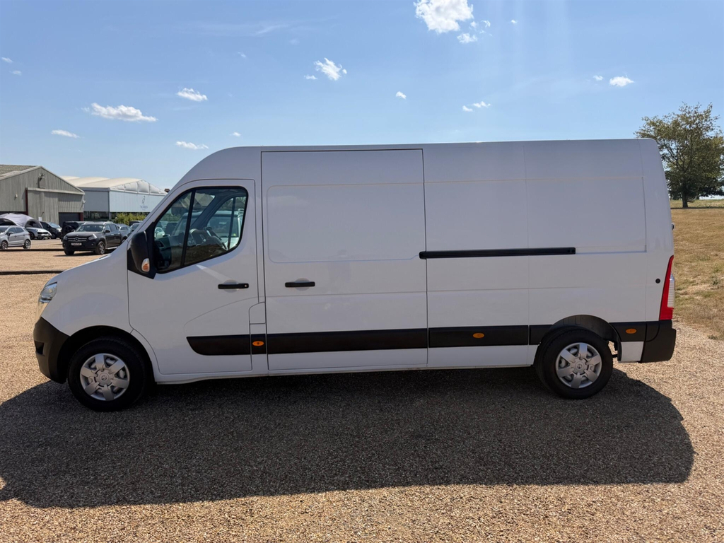 Nissan InterStar 2.3 Dci 35 Tekna Fwd L3 H2 Euro 6 DN22VNG White #4